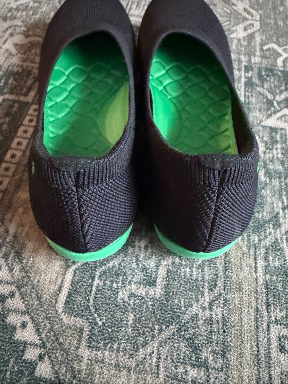 Vivaia Aria Walker flats women’s black knit upper green sole size 8.5 - Picture 5 of 7